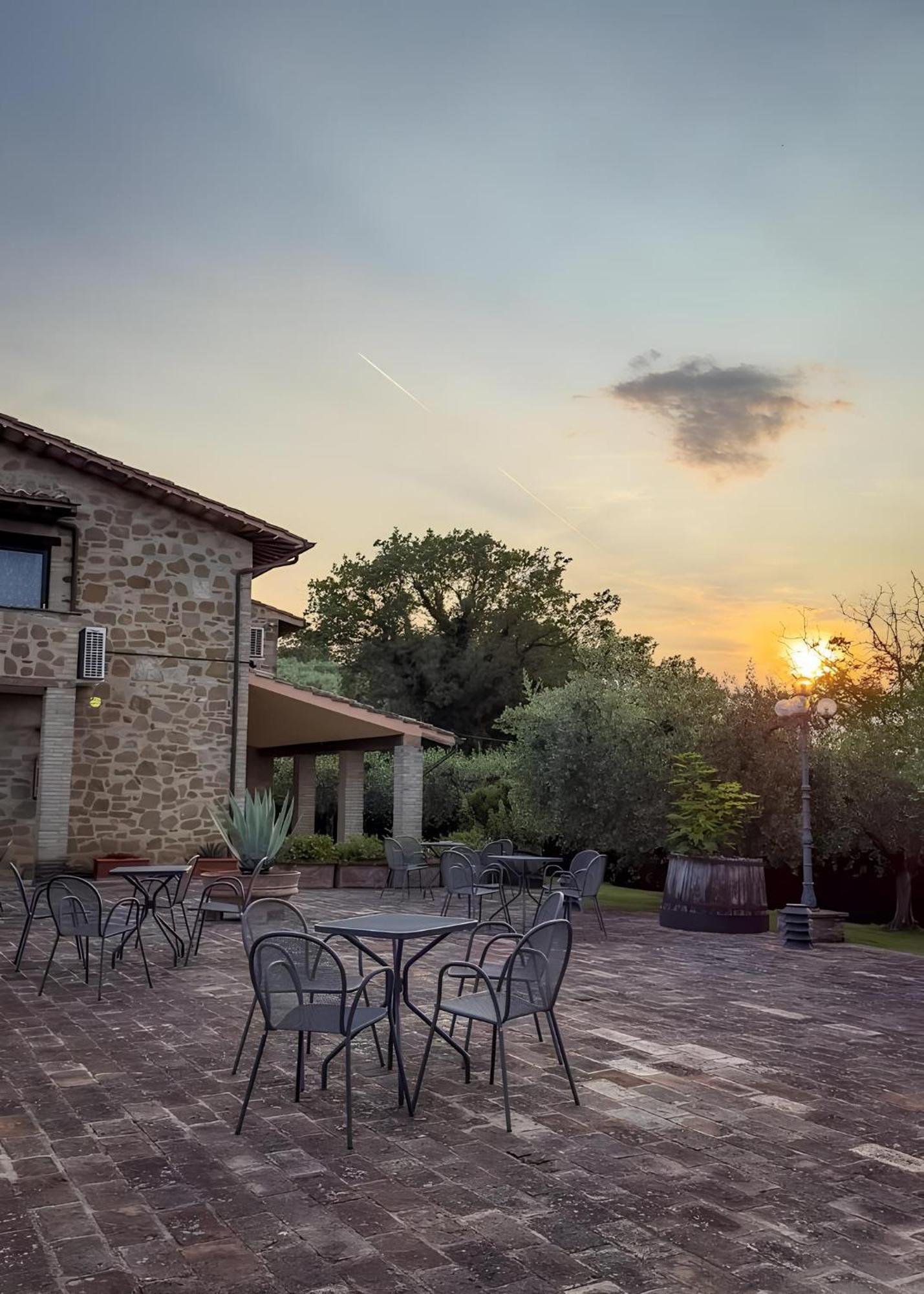 Santa Maria Degli Ancillotti Guest House Petrignano Eksteriør bilde