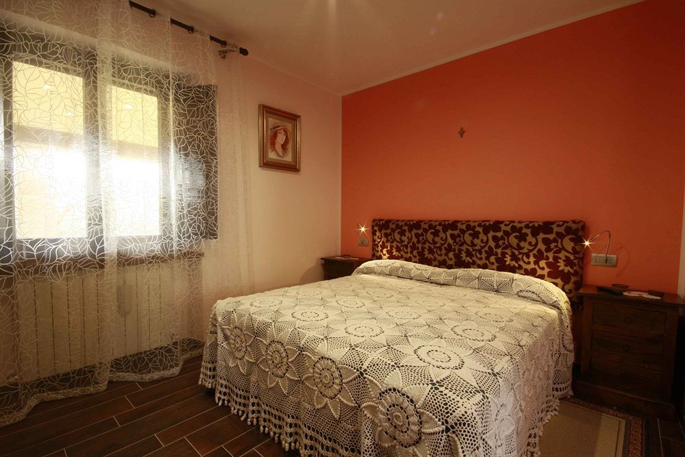 Santa Maria Degli Ancillotti Guest House Petrignano Eksteriør bilde