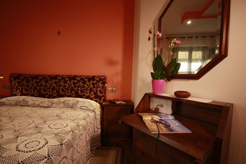 Santa Maria Degli Ancillotti Guest House Petrignano Eksteriør bilde