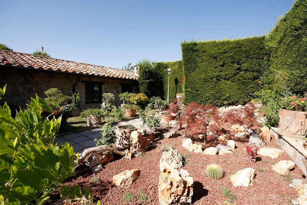 Santa Maria Degli Ancillotti Guest House Petrignano Eksteriør bilde
